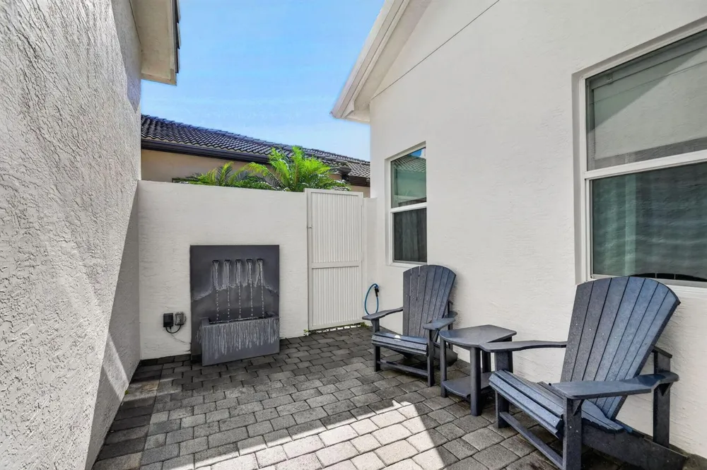 8843 GOLDEN MOUNTAIN CIRCLE Boynton Beach, FL 33473