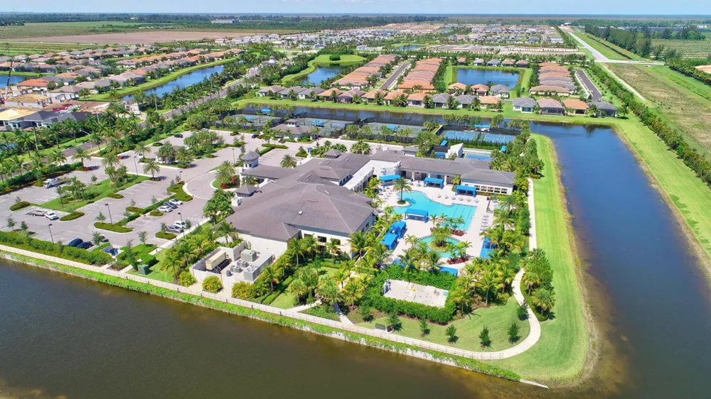 8843 GOLDEN MOUNTAIN CIRCLE Boynton Beach, FL 33473