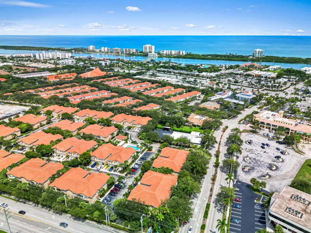 112 Lighthouse Circle #J Tequesta, FL 33469