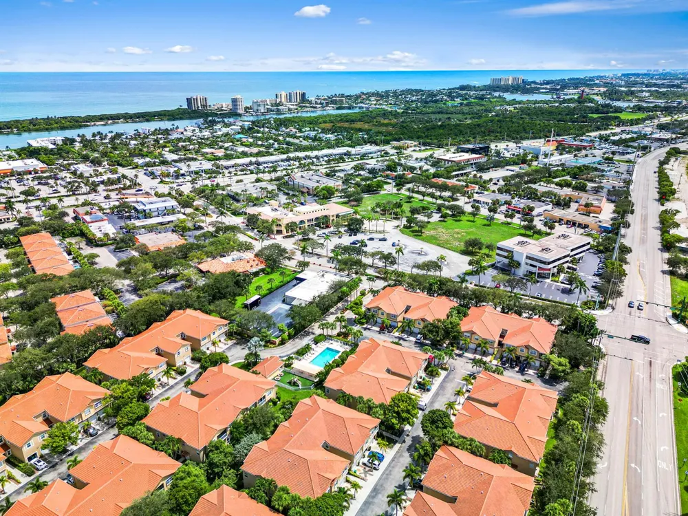 112 Lighthouse Circle #J Tequesta, FL 33469
