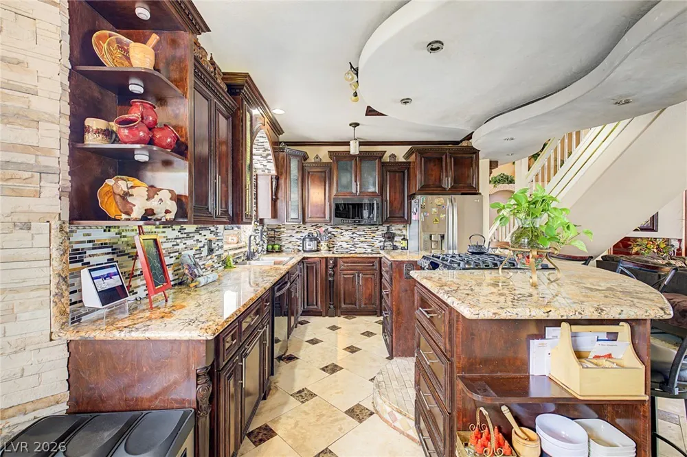 8985 S Tenaya Way Las Vegas, NV 89113