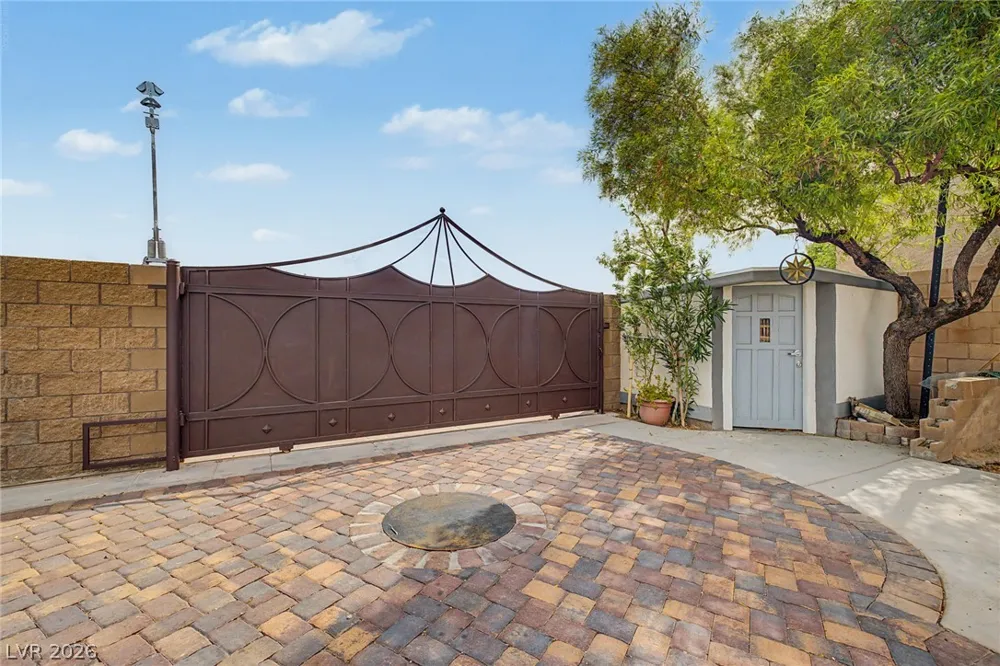 8985 S Tenaya Way Las Vegas, NV 89113