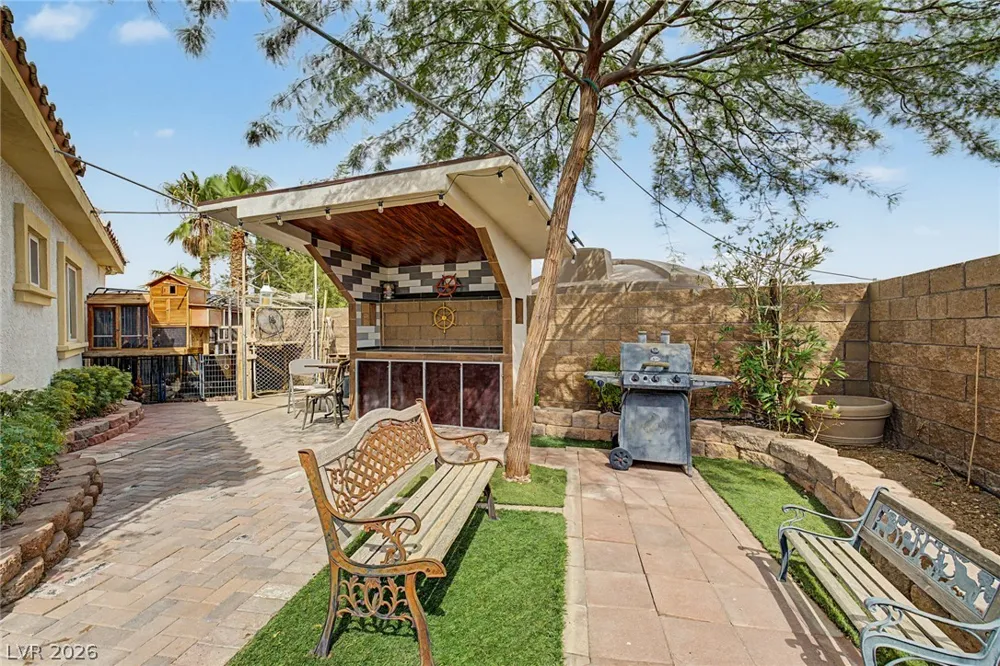 8985 S Tenaya Way Las Vegas, NV 89113