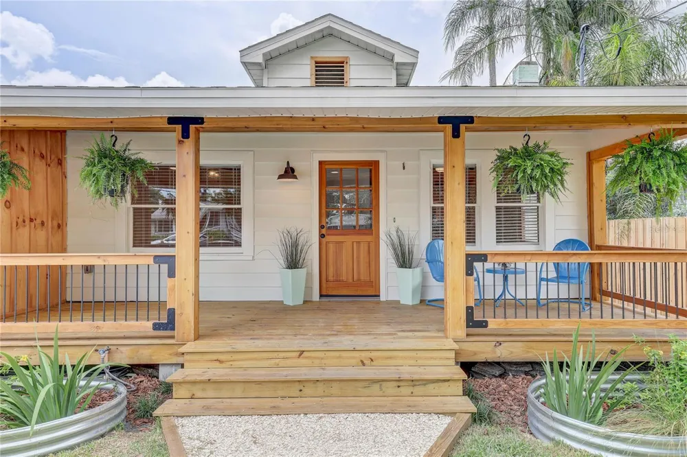 126 W NORTH STREET Tampa, FL 33604