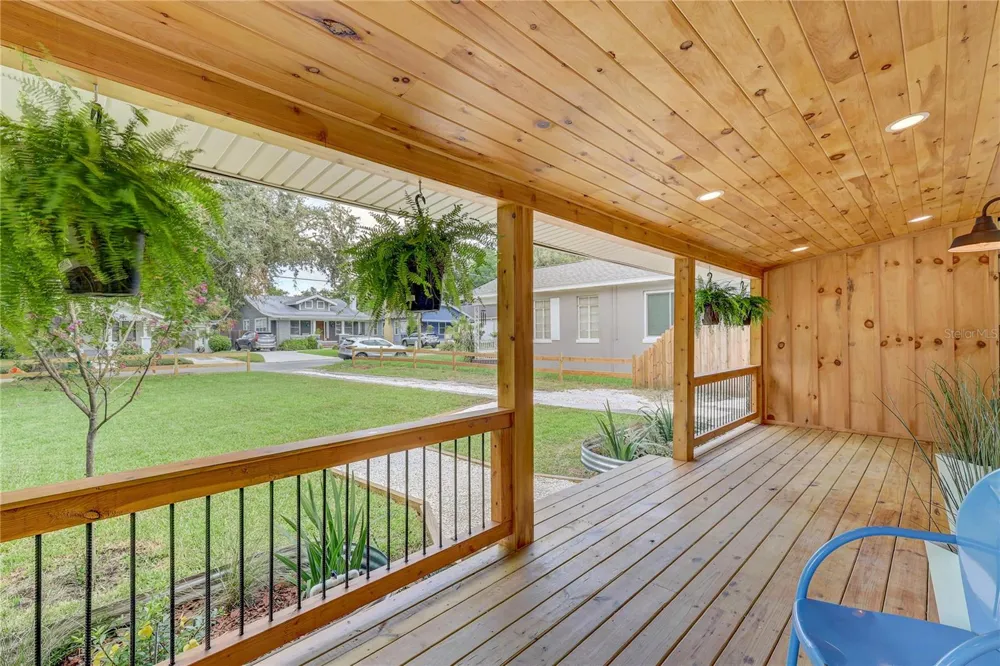 126 W NORTH STREET Tampa, FL 33604