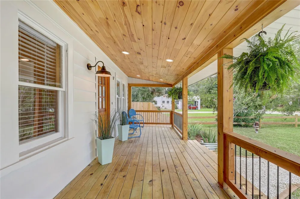 126 W NORTH STREET Tampa, FL 33604