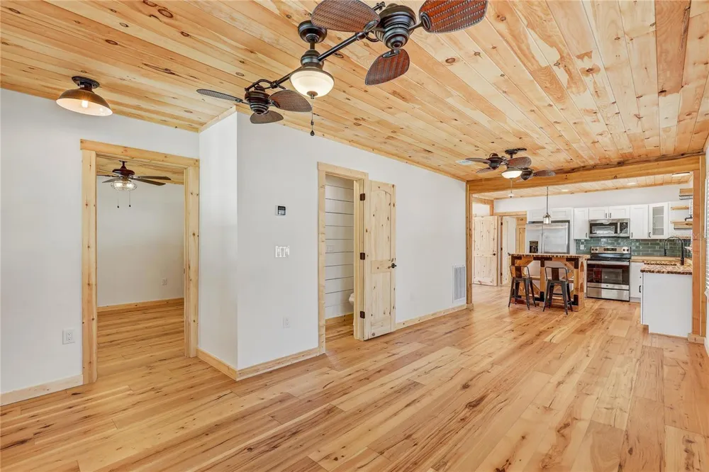 126 W NORTH STREET Tampa, FL 33604