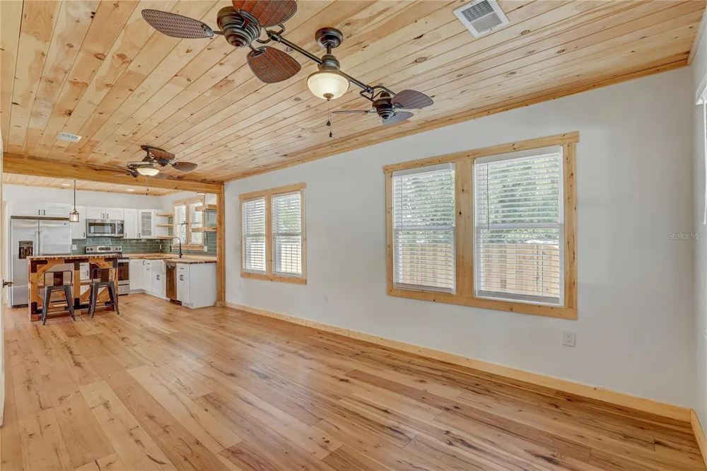 126 W NORTH STREET Tampa, FL 33604