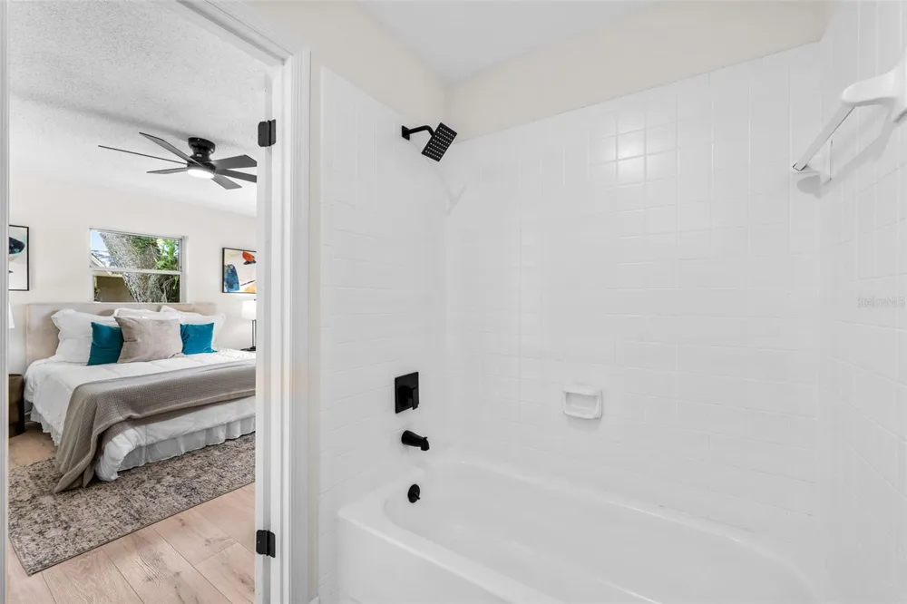 39528 MEADOWOOD LOOP Zephyrhills, FL 33542