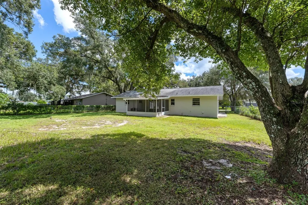 39528 MEADOWOOD LOOP Zephyrhills, FL 33542