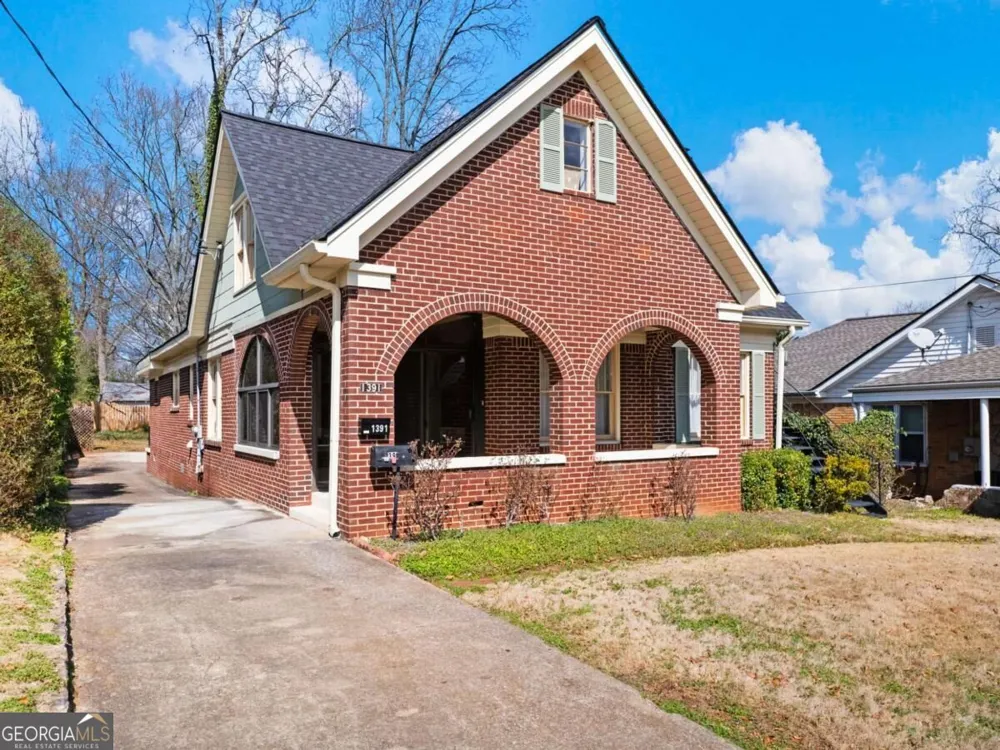 1391 Jefferson AVE East Point, GA 30344