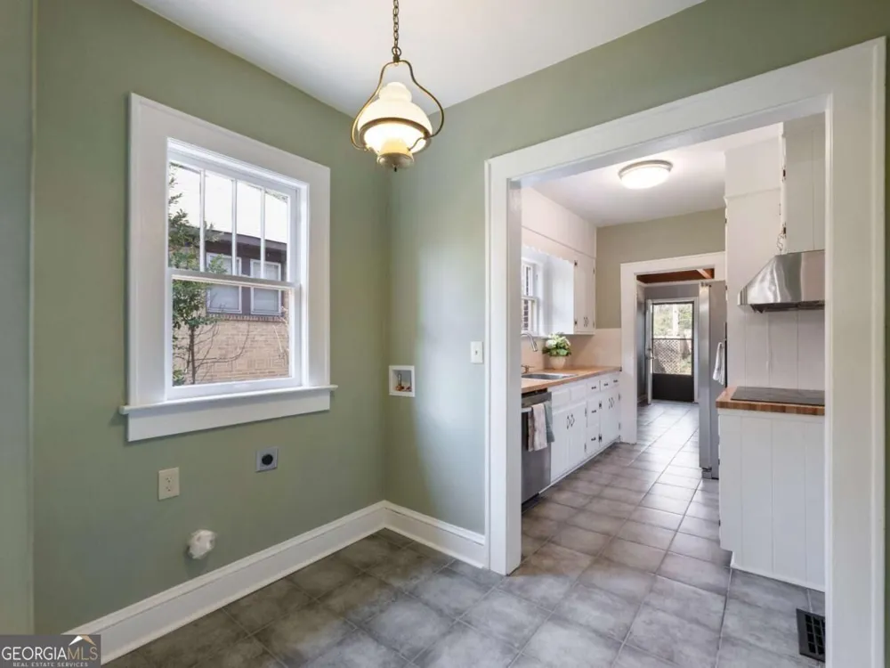 1391 Jefferson AVE East Point, GA 30344