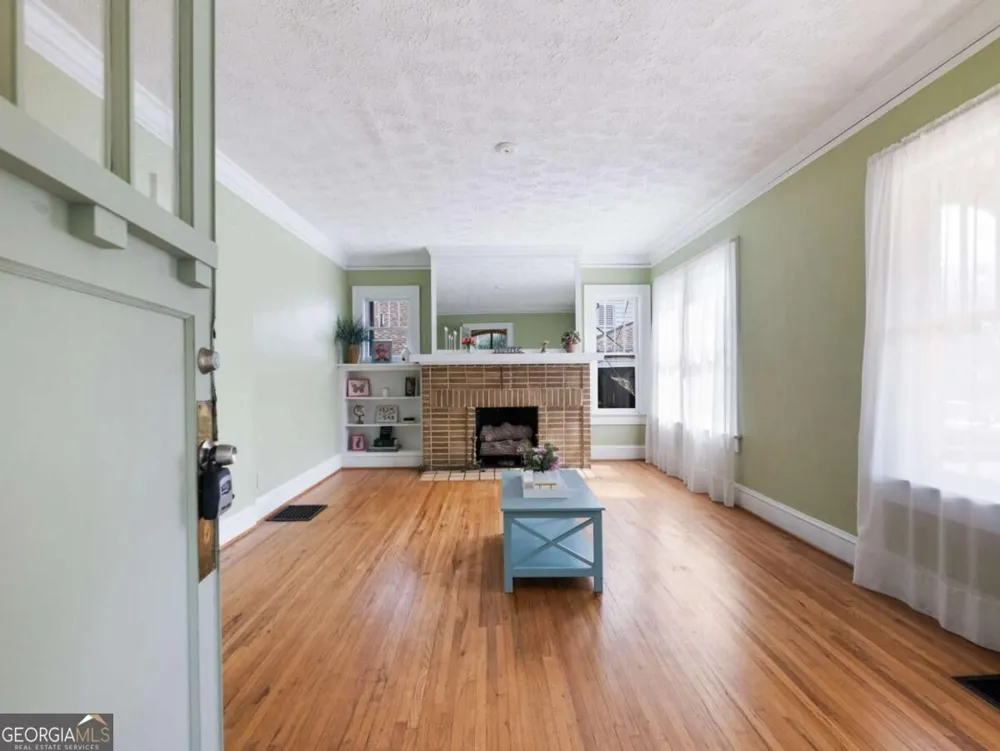 1391 Jefferson AVE East Point, GA 30344
