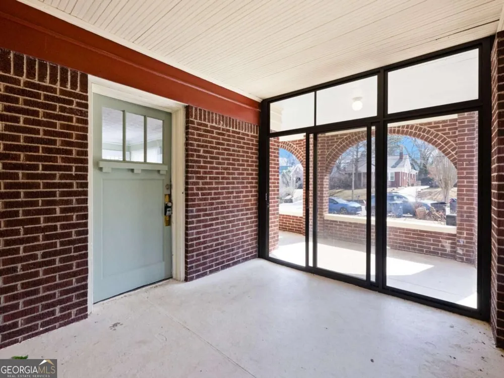 1391 Jefferson AVE East Point, GA 30344