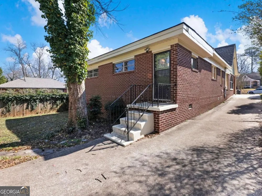 1391 Jefferson AVE East Point, GA 30344