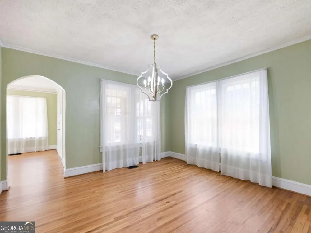 1391 Jefferson AVE East Point, GA 30344