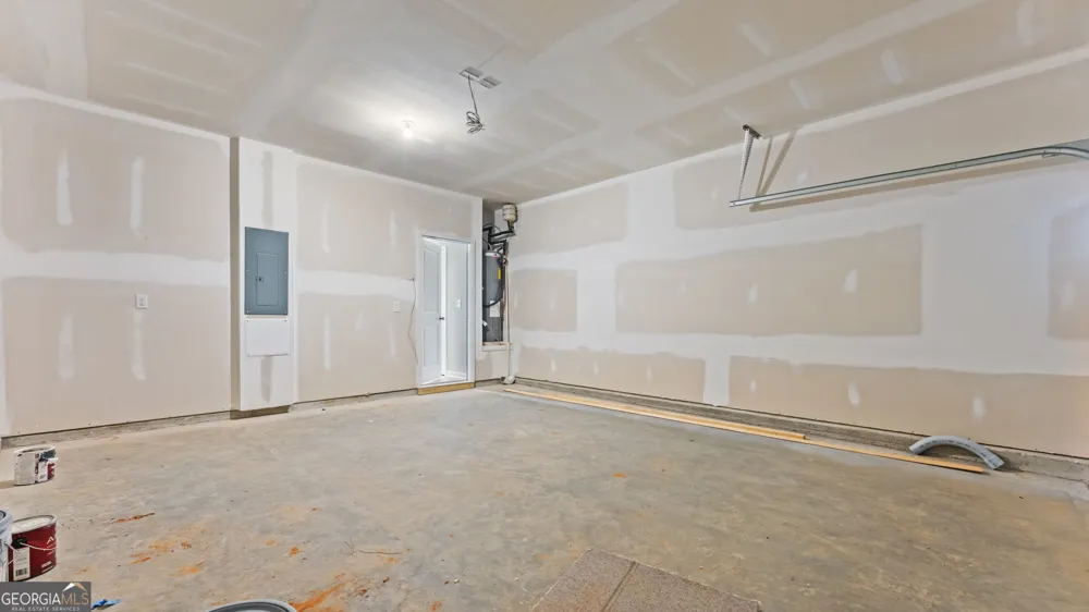 521 Hayes LN Canton, GA 30115