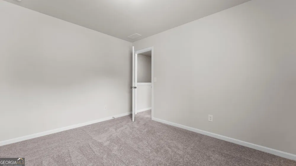 521 Hayes LN Canton, GA 30115