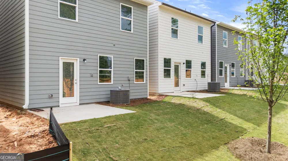 521 Hayes LN Canton, GA 30115