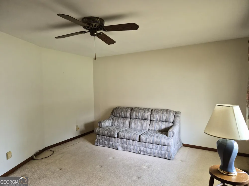 209 Self ST Warner Robins, GA 31088