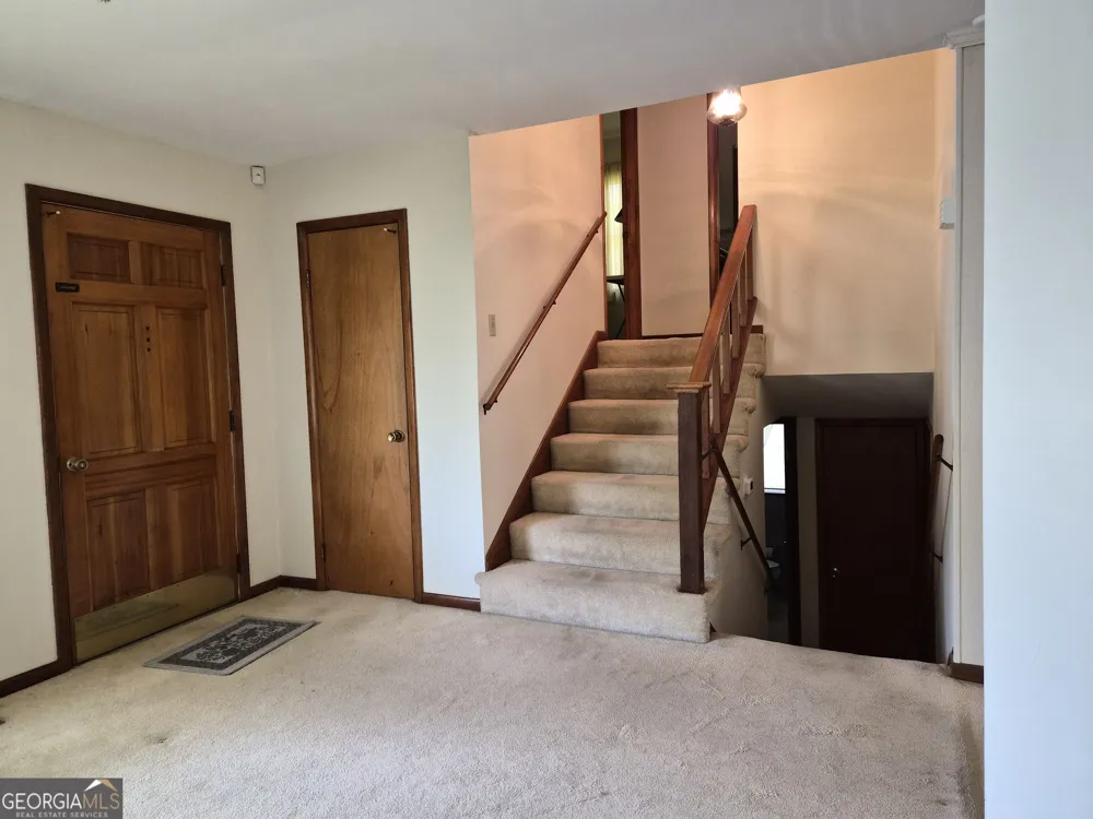 209 Self ST Warner Robins, GA 31088