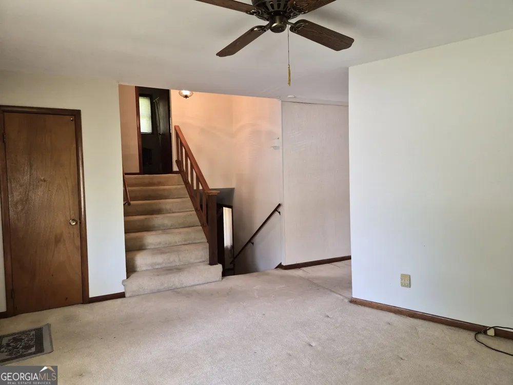 209 Self ST Warner Robins, GA 31088