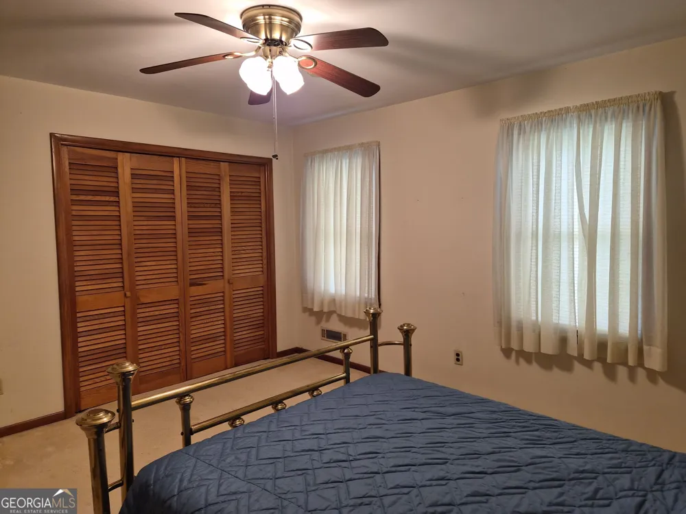 209 Self ST Warner Robins, GA 31088