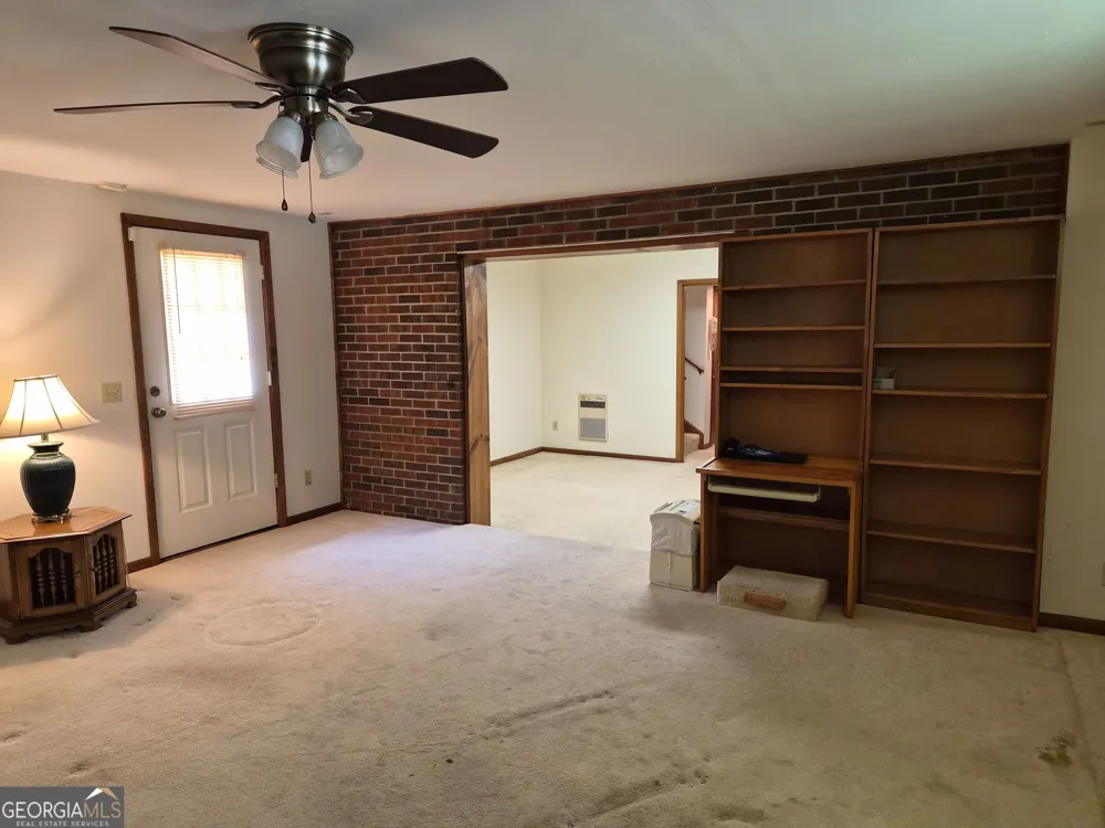 209 Self ST Warner Robins, GA 31088