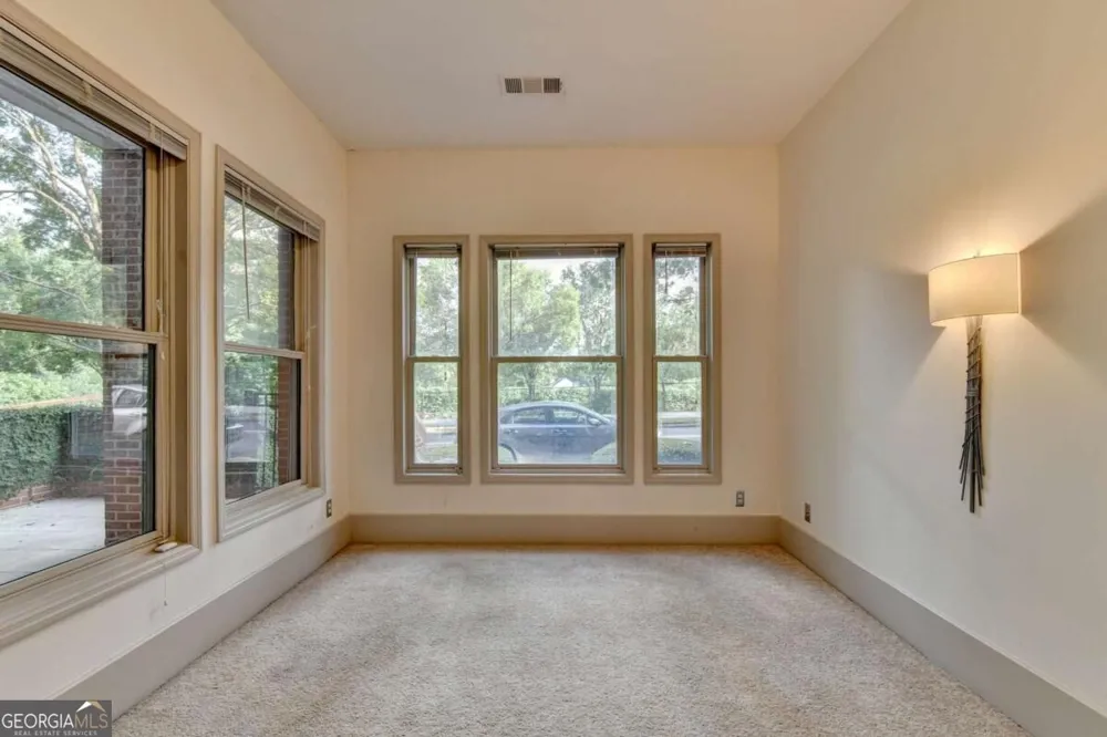 745 Fountainhead LN NE Atlanta, GA 30324