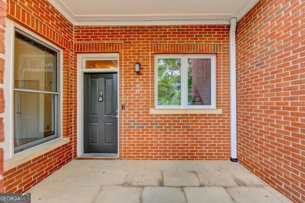 745 Fountainhead LN NE Atlanta, GA 30324