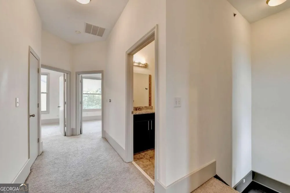 745 Fountainhead LN NE Atlanta, GA 30324