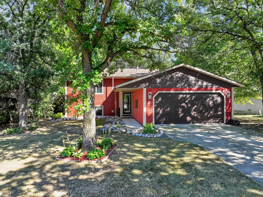 205 Kenwood Drive Alexandria, MN 56308
