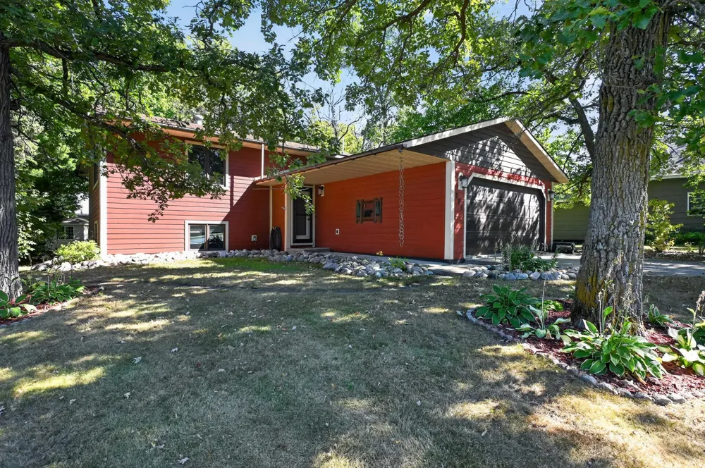 205 Kenwood Drive Alexandria, MN 56308