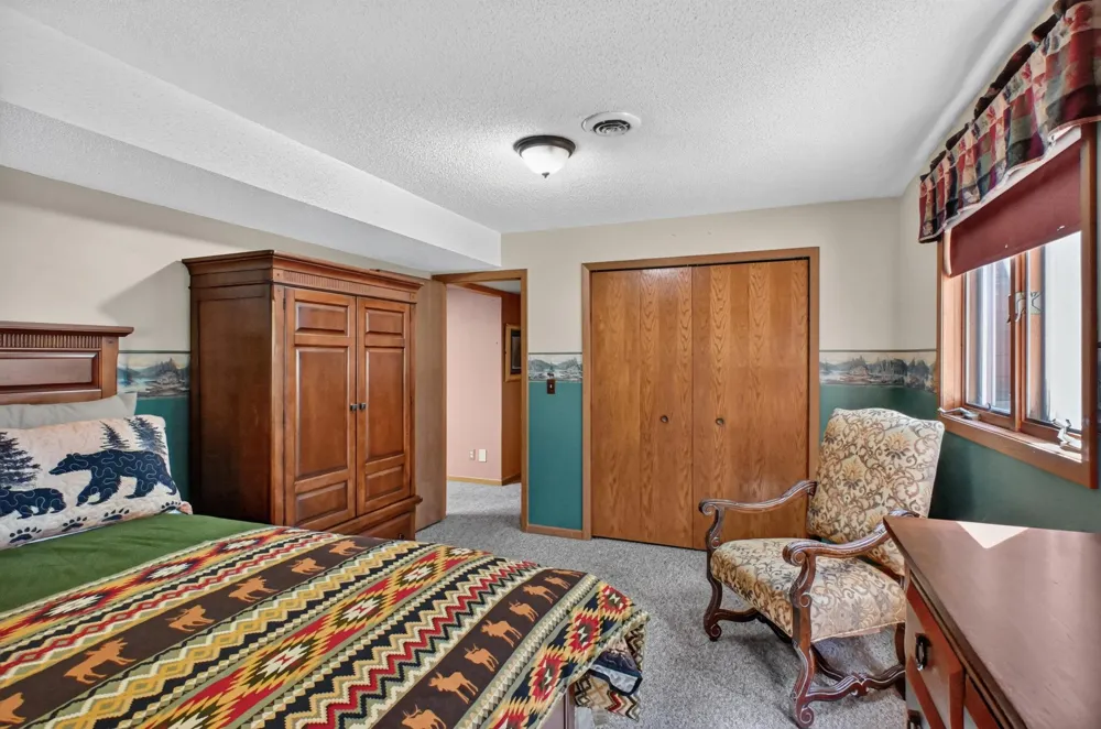 205 Kenwood Drive Alexandria, MN 56308