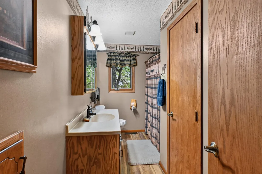 205 Kenwood Drive Alexandria, MN 56308