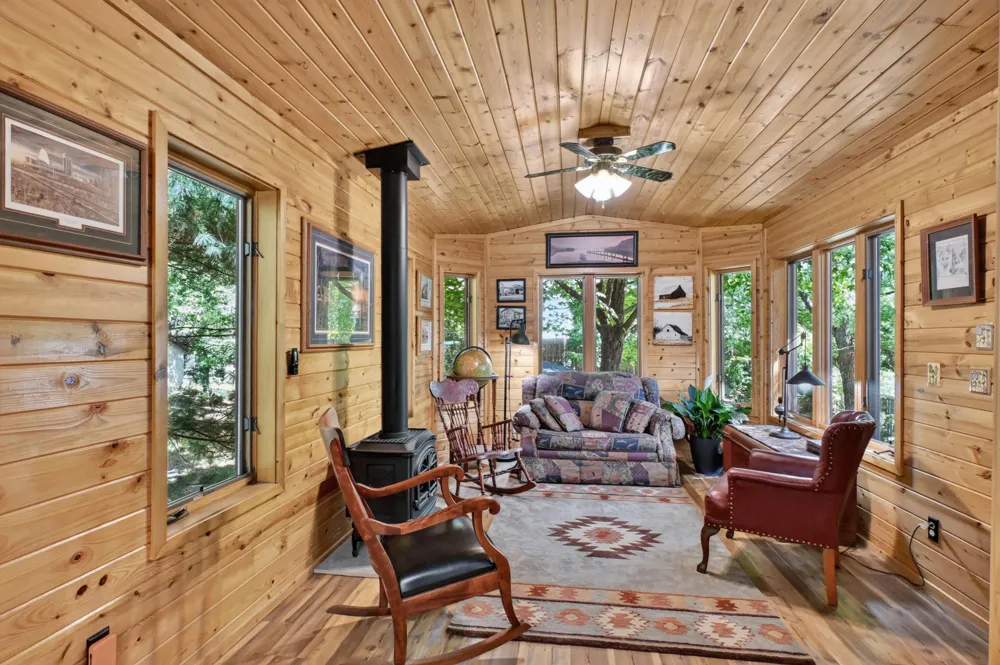 205 Kenwood Drive Alexandria, MN 56308