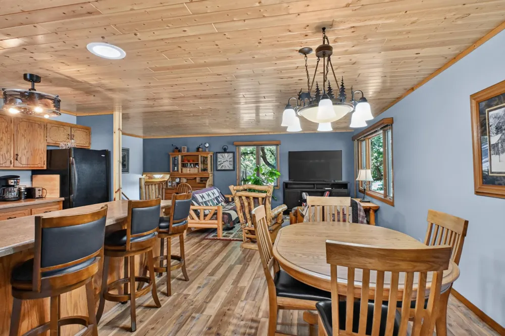205 Kenwood Drive Alexandria, MN 56308