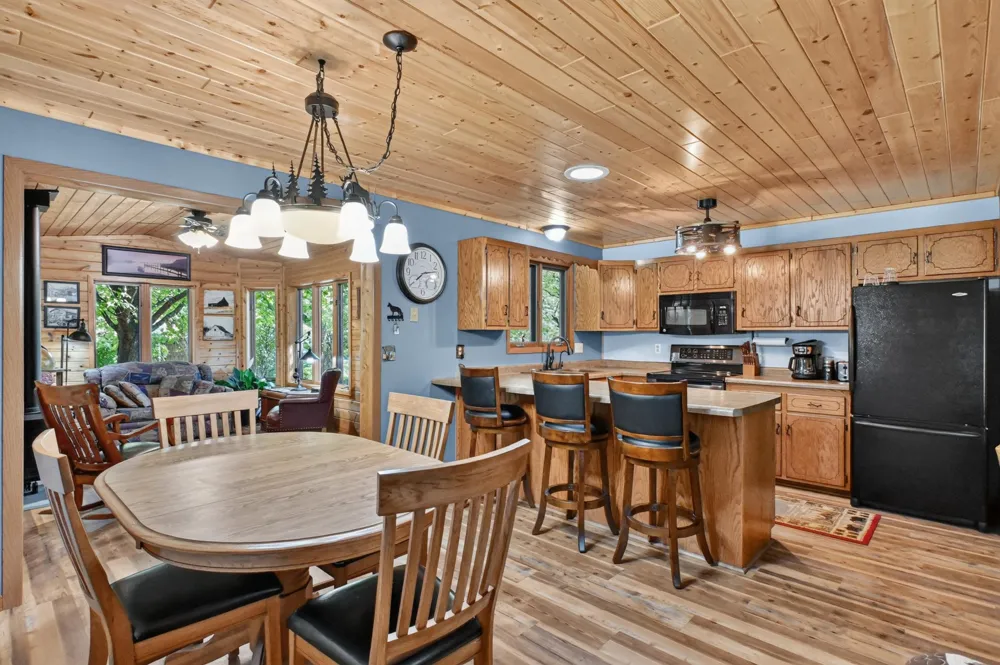 205 Kenwood Drive Alexandria, MN 56308