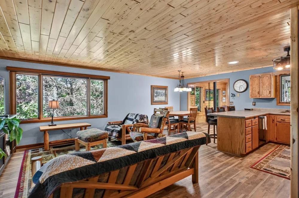 205 Kenwood Drive Alexandria, MN 56308