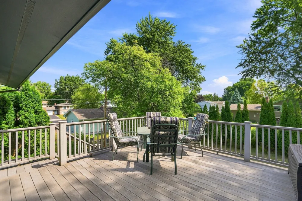 2756 Yukon Avenue New Hope, MN 55427