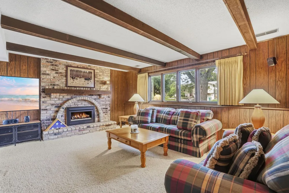 2756 Yukon Avenue New Hope, MN 55427