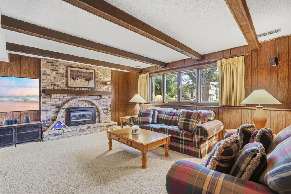 2756 Yukon Avenue New Hope, MN 55427