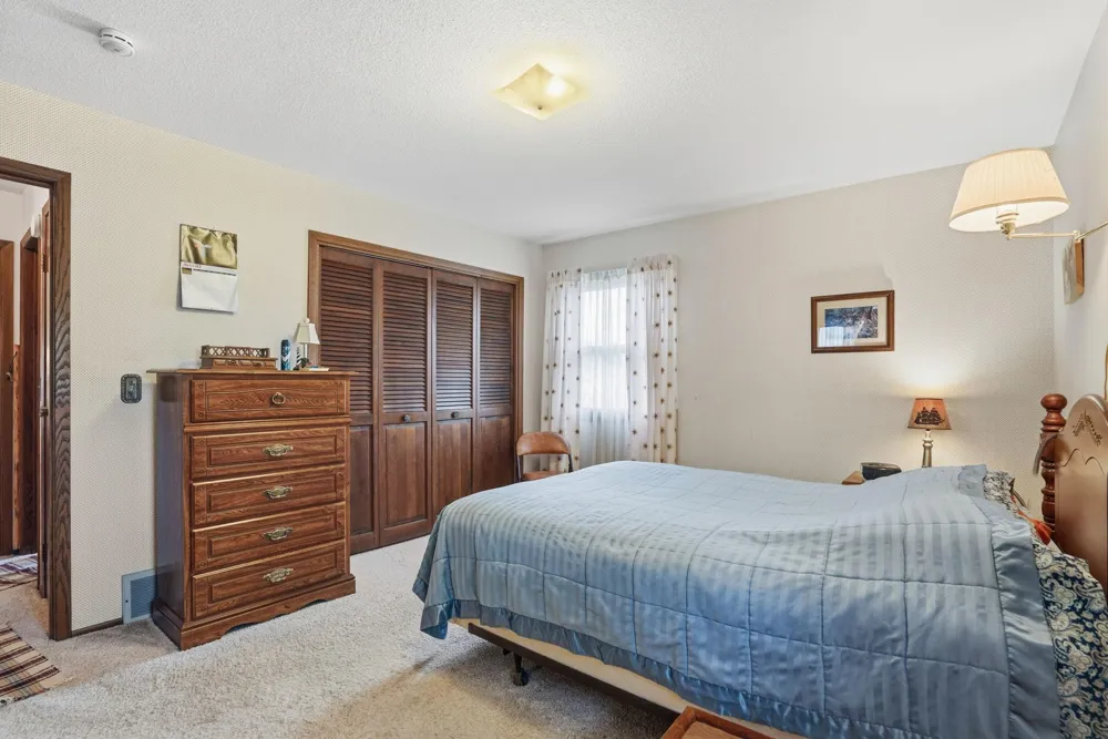 2756 Yukon Avenue New Hope, MN 55427