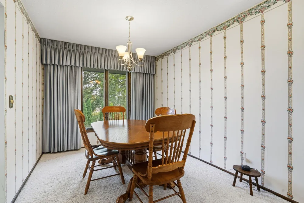 2756 Yukon Avenue New Hope, MN 55427