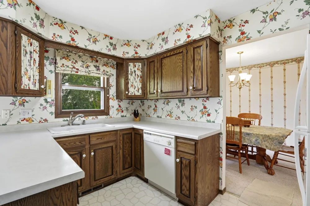 2756 Yukon Avenue New Hope, MN 55427