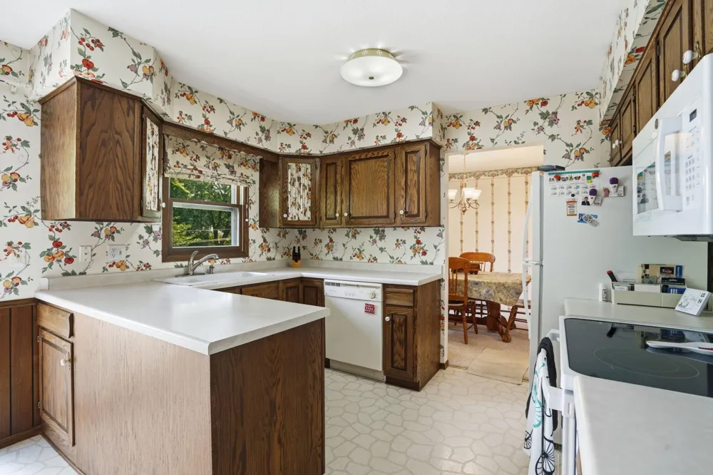 2756 Yukon Avenue New Hope, MN 55427