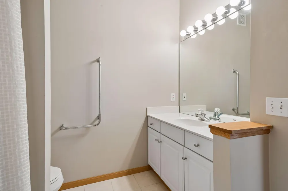 10811 Lexington Drive Eden Prairie, MN 55344