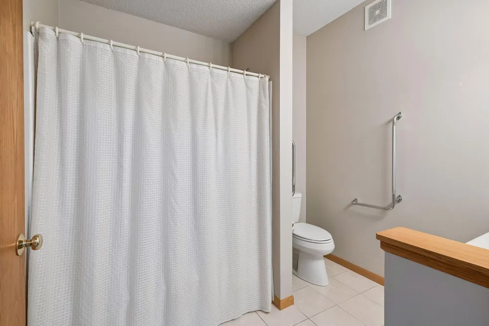 10811 Lexington Drive Eden Prairie, MN 55344