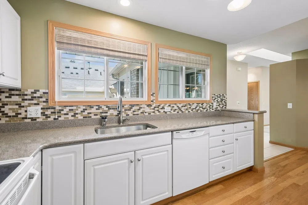 10811 Lexington Drive Eden Prairie, MN 55344
