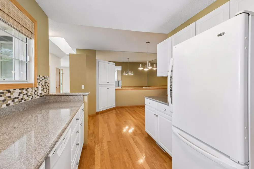 10811 Lexington Drive Eden Prairie, MN 55344